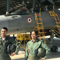 Foto de Indian Air Force de: Indian first lady defence minister flying sukhoi