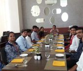 Foto de Microchip Technology de: The HR team at our Bangalore Design Center hosted 12 new college graduates at a lunch to welcome them to Microchip.