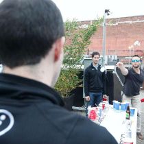 Foto de Tilt de: Happy hour on our roof deck