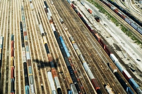 Foto de GE de: GE Transportation - Rail
