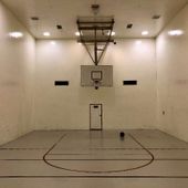 Foto de Lockheed Martin de: Basketball/Racquetball Court at Deer Creek (Needs to be Renovated)